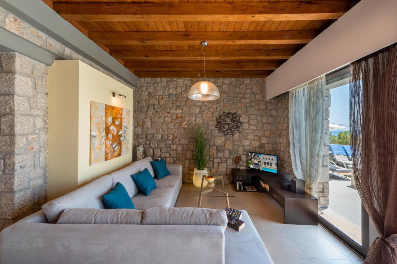 Villa Costamare - Enjoy Lazy Days On The Private Pool-Jacuzzi Pefki  외부 사진