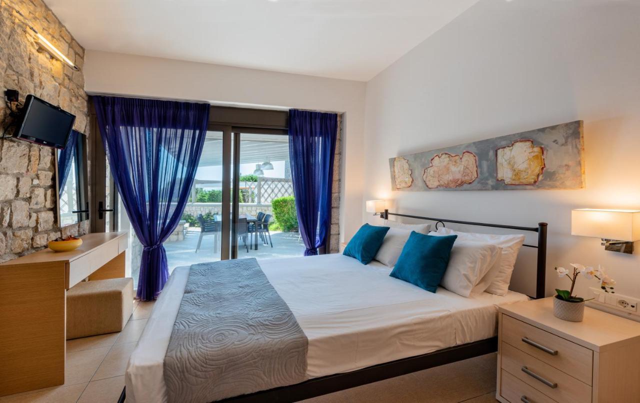 Villa Costamare - Enjoy Lazy Days On The Private Pool-Jacuzzi Pefki  외부 사진