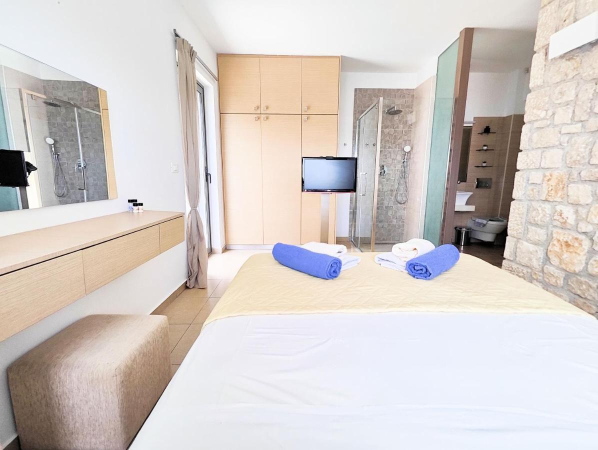 Villa Costamare - Enjoy Lazy Days On The Private Pool-Jacuzzi Pefki  외부 사진